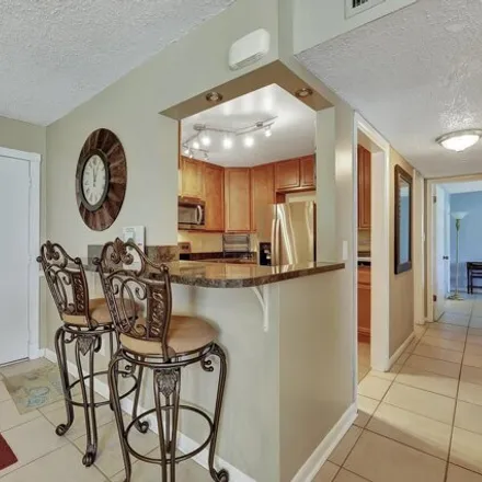 Image 9 - 2136 Oleander Avenue, Glidden Park, Fort Pierce, FL 34950, USA - Condo for sale