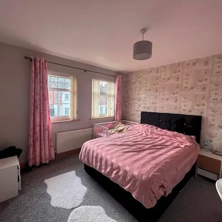 Rent this 3 bed duplex on Birchdale Manor in Lurgan, BT66 7TL