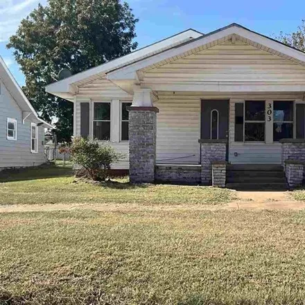 Buy this 2 bed house on 331 South 2nd Street in Marlow, OK 73055
