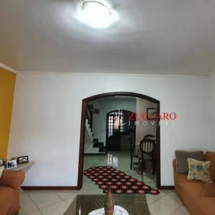 Buy this 5 bed house on Rua Clóvis 280 in Tranquilidade, Guarulhos - SP