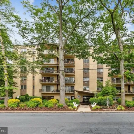 Buy this 2 bed condo on 105 Chestnut Street in Cherry Hill Estates, Cherry Hill Township