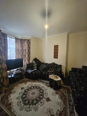 Rent this 5 bed house on 30 Richford Road in London, E15 3PG