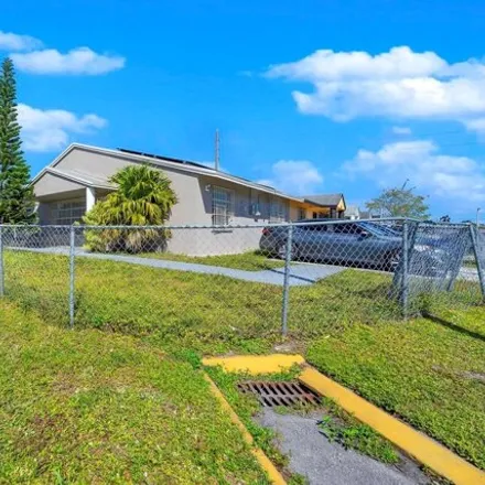 Image 6 - 18188 Nw 40th Ct, Miami Gardens, Florida, 33055 - House for sale