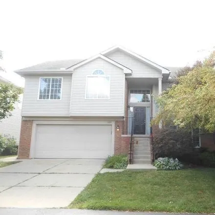 Rent this 4 bed house on 3058 Silverbrook Drive in Oakland Charter Township, MI 48306