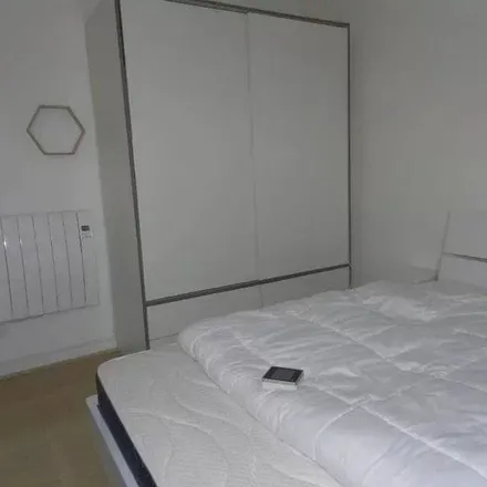 Rent this 2 bed apartment on Hôtel de Ville de Compiègne in Place de l'Hôtel de Ville, 60200 Compiègne