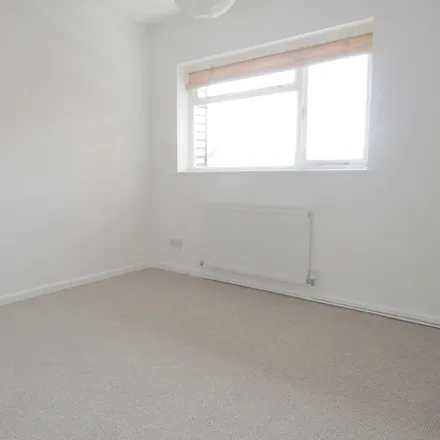 Image 7 - Lilley's Bakery, 125 Connaught Avenue, Tendring, CO13 9PS, United Kingdom - Apartment for rent
