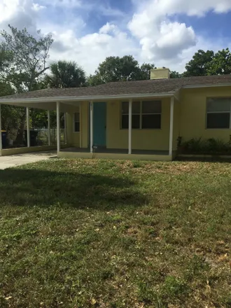 Rent this 3 bed house on 1013 Mayflower Road in Glidden Park, Fort Pierce