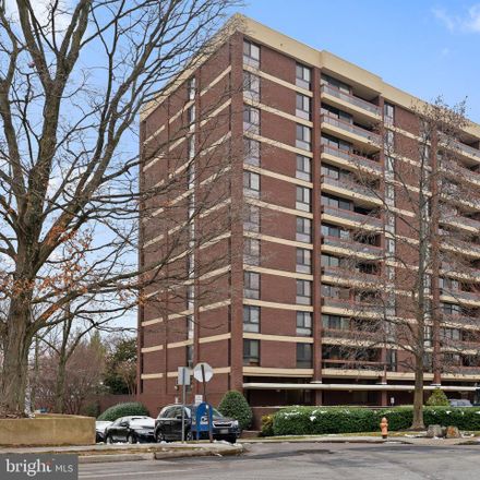 Rent this 3 bed condo on 4100 North Charles Street in Baltimore, MD 21218
