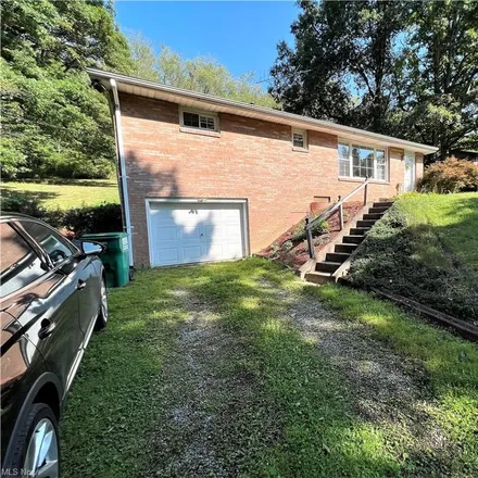 Buy this 3 bed house on 45432 Yeager Drive in Glenmoor, Columbiana County