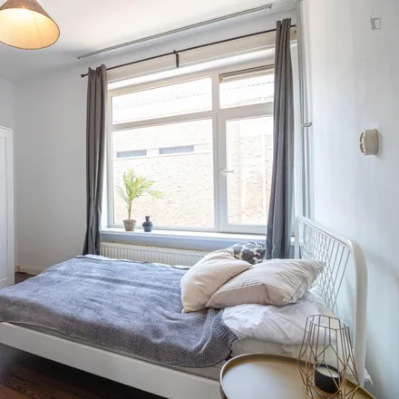 Rent this 3 bed room on Bragastraat 6 in 2523 HH The Hague, Netherlands