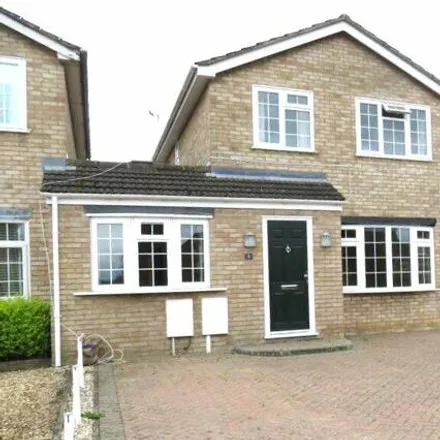 Rent this 3 bed house on Coots Close in Buckingham, MK18 7EL