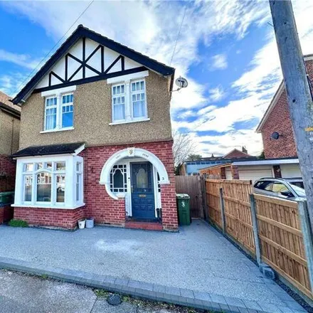 Buy this 4 bed house on Church Road West in Farnborough, GU14 6RT