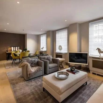 Rent this 4 bed apartment on London in SW3 5RT, United Kingdom