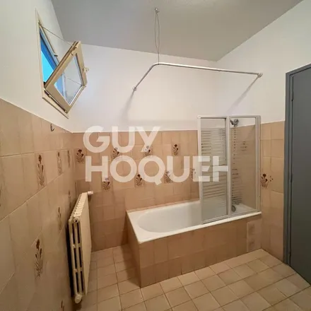 Rent this 4 bed apartment on 89 Boulevard Léon Gambetta in 46000 Cahors, France