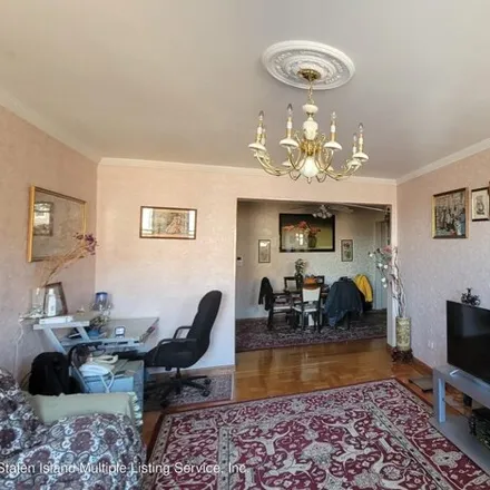Image 3 - 2375 Ocean Avenue, New York, NY 11229, USA - Apartment for sale