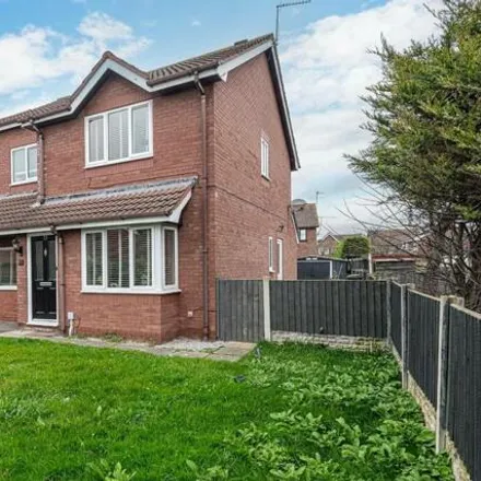 Buy this 3 bed house on Lon Bedw in Rhyl, LL18 4FY