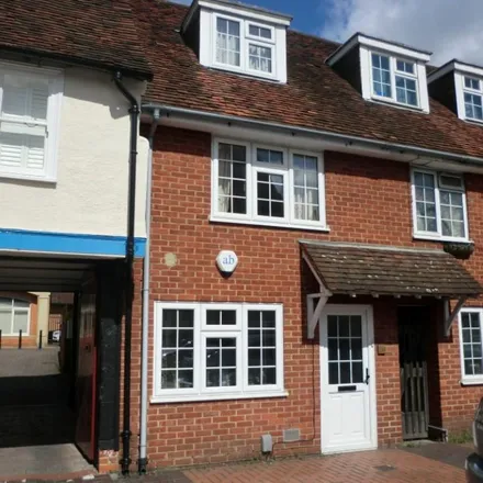 Rent this 5 bed townhouse on WADE charity shop in 14 Rose Street, Wokingham