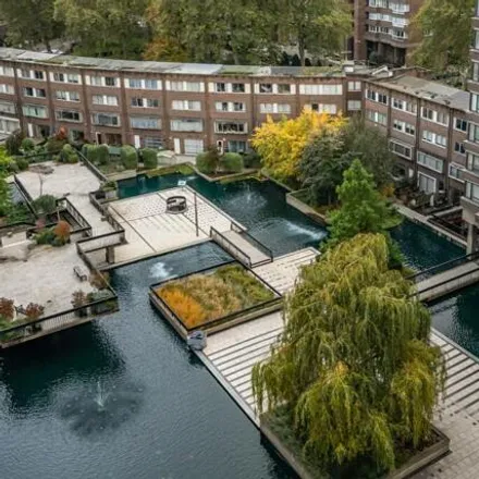 Image 3 - Water Gardens (301-396), 301-396 Sussex Gardens, London, W2 1UL, United Kingdom - Apartment for sale