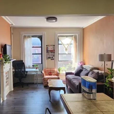 Rent this 1 bed house on 425 East 73rd Street in New York, NY 10021