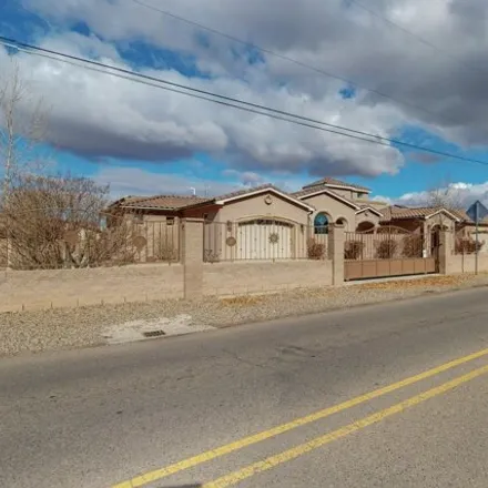 Image 4 - 207 Ranchitos Road Northwest, Los Ranchos de Albuquerque, Bernalillo County, NM 87114, USA - House for sale