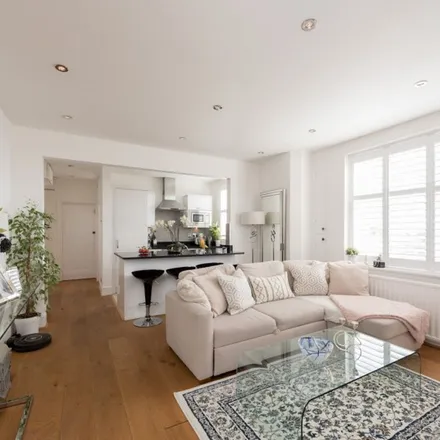 Rent this 2 bed apartment on Holmefield Court in Belsize Grove, London