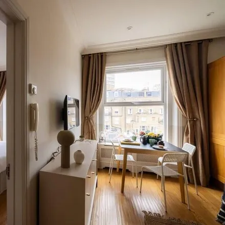 Rent this 1 bed apartment on London in SW5 0NF, United Kingdom