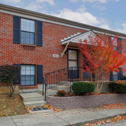 Buy this 2 bed townhouse on 3640 Squires Woods Way in Lexington, KY 40515