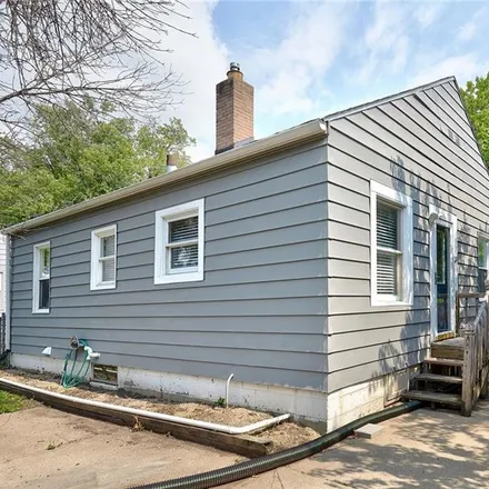 Image 3 - 3930 57th Street, Des Moines, IA 50310, USA - House for sale