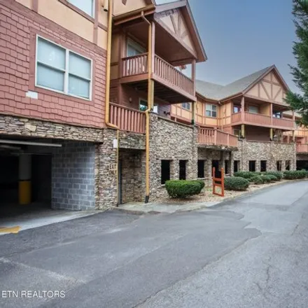 Image 1 - 866 Golf View Way, Pigeon Forge, TN 37863, USA - Condo for sale