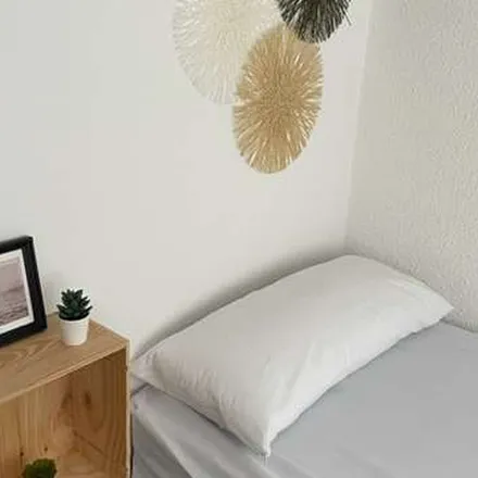Rent this 4 bed apartment on El Corte Inglés in Avenida de la Universidad, 28913 Leganés