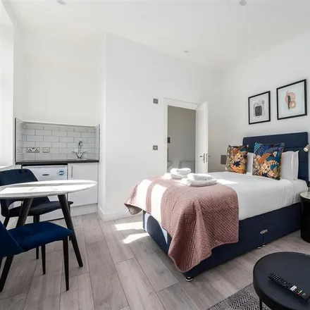 Rent this studio apartment on AHK Flooring in 246 Upper Richmond Road West, London