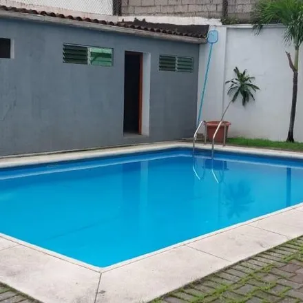 Rent this 4 bed house on Doctor Teodoro Alvarado Garaycoa in 090902, Guayaquil