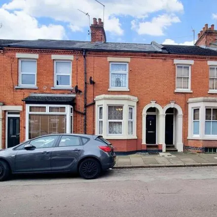 Buy this 3 bed townhouse on Manfield Road in Northampton, NN1 4NN