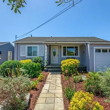 Buy this 3 bed house on 3250 Maricopa Avenue in Richmond, CA 94804