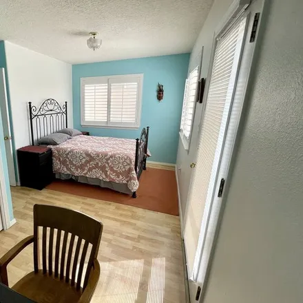 Rent this 2 bed house on Albuquerque