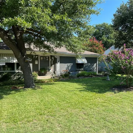 Buy this 3 bed house on 630 Sherwood Drive in Richardson, TX 75080