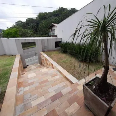 Rent this studio house on Rua Carlos Gruensch 155 in América, Joinville - SC
