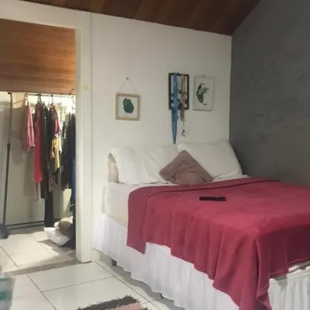 Buy this 3 bed apartment on Chi-cão Agropecuaria in Estrada Caetano Monteiro, Badu