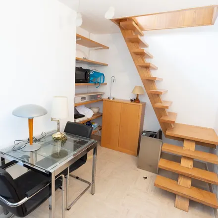 Rent this 2 bed apartment on 7 Rue Jacques Offenbach in 29200 Treornou, France