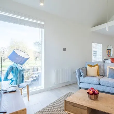 Rent this studio apartment on Cambridge in CB3 9EY, United Kingdom