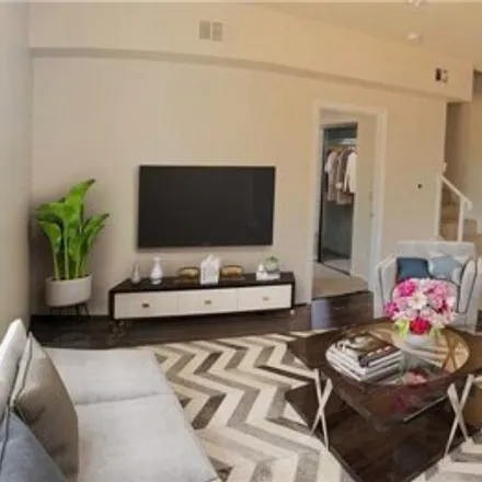 Image 7 - 4317 Raynol St, Los Angeles, California, 90032 - House for sale