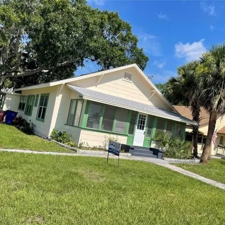 Rent this 4 bed house on 1318 6th Street in Saint Cloud, FL 34769