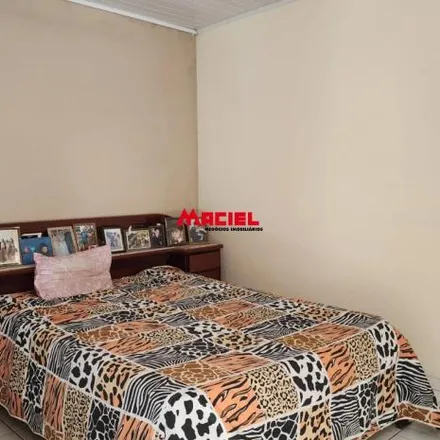 Buy this 2 bed house on Rua Celso Vilhena Vieira in Vista Verde, São José dos Campos - SP