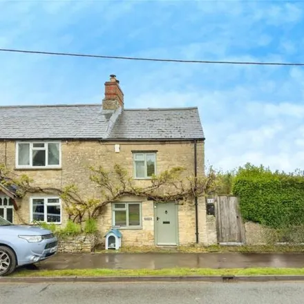 Rent this 2 bed house on Main Road in Long Hanborough, OX29 8GL