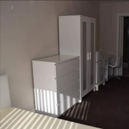 Image 7 - Summers Road, Luton, LU2 9HS, United Kingdom - House for rent