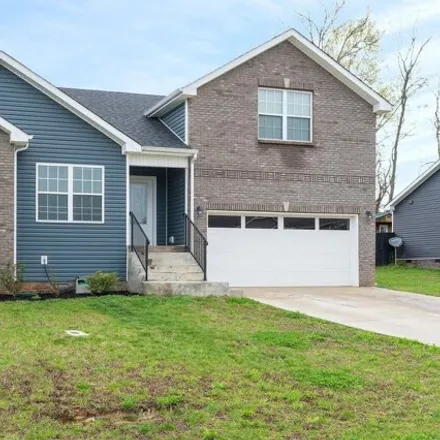 Buy this 3 bed house on 1007 Charles Thomas Drive in Clarksville, TN 37040