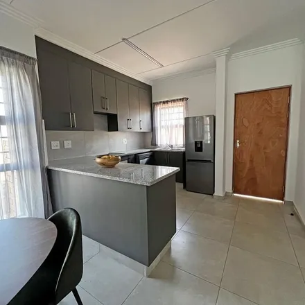 Image 2 - Reading Country Club, Grey Street, Alberante, Alberton, 1449, South Africa - Townhouse for rent