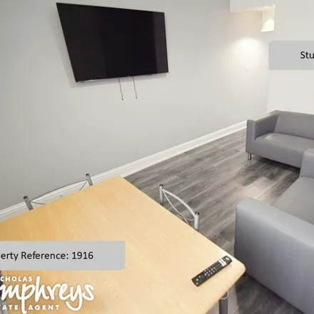 Rent this 3 bed apartment on Cauldon Road in Stoke, ST4 2DX