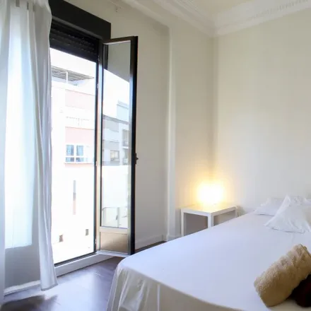 Image 2 - Carrer de Sant Vicent Màrtir, 157, 46007 Valencia, Spain - Room for rent