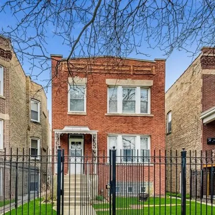 Image 1 - 3923 North Spaulding Avenue, Chicago, IL 60659, USA - House for sale